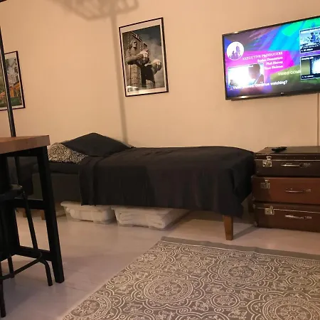 Rustic Black And White 헬싱키