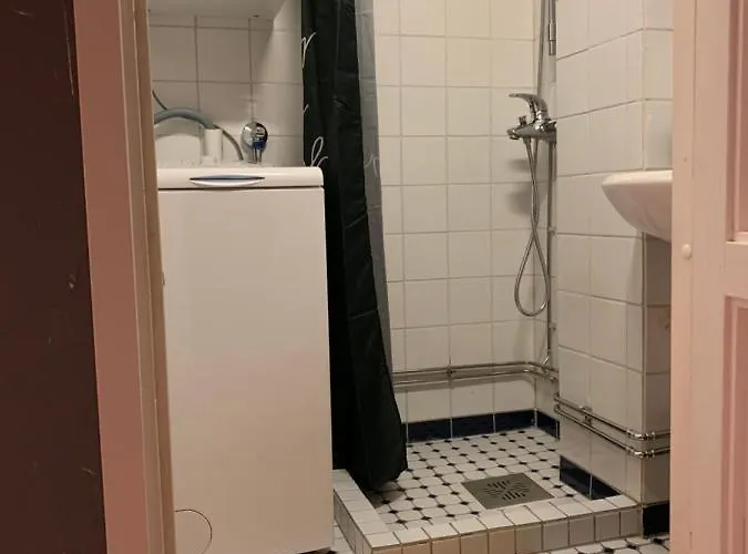 شقة Rustic Black And White هلسنكي